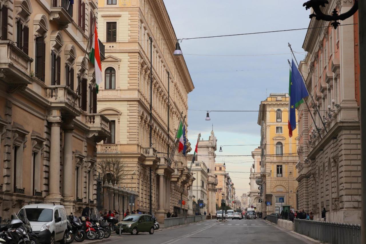 Trevi Grand Blu Suite B&B Рим Екстериор снимка