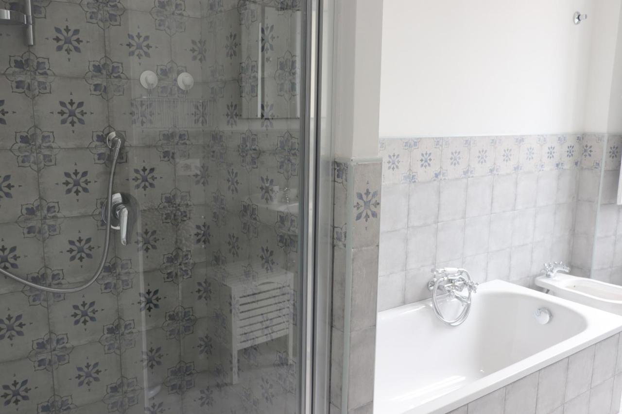 Trevi Grand Blu Suite B&B Рим Екстериор снимка