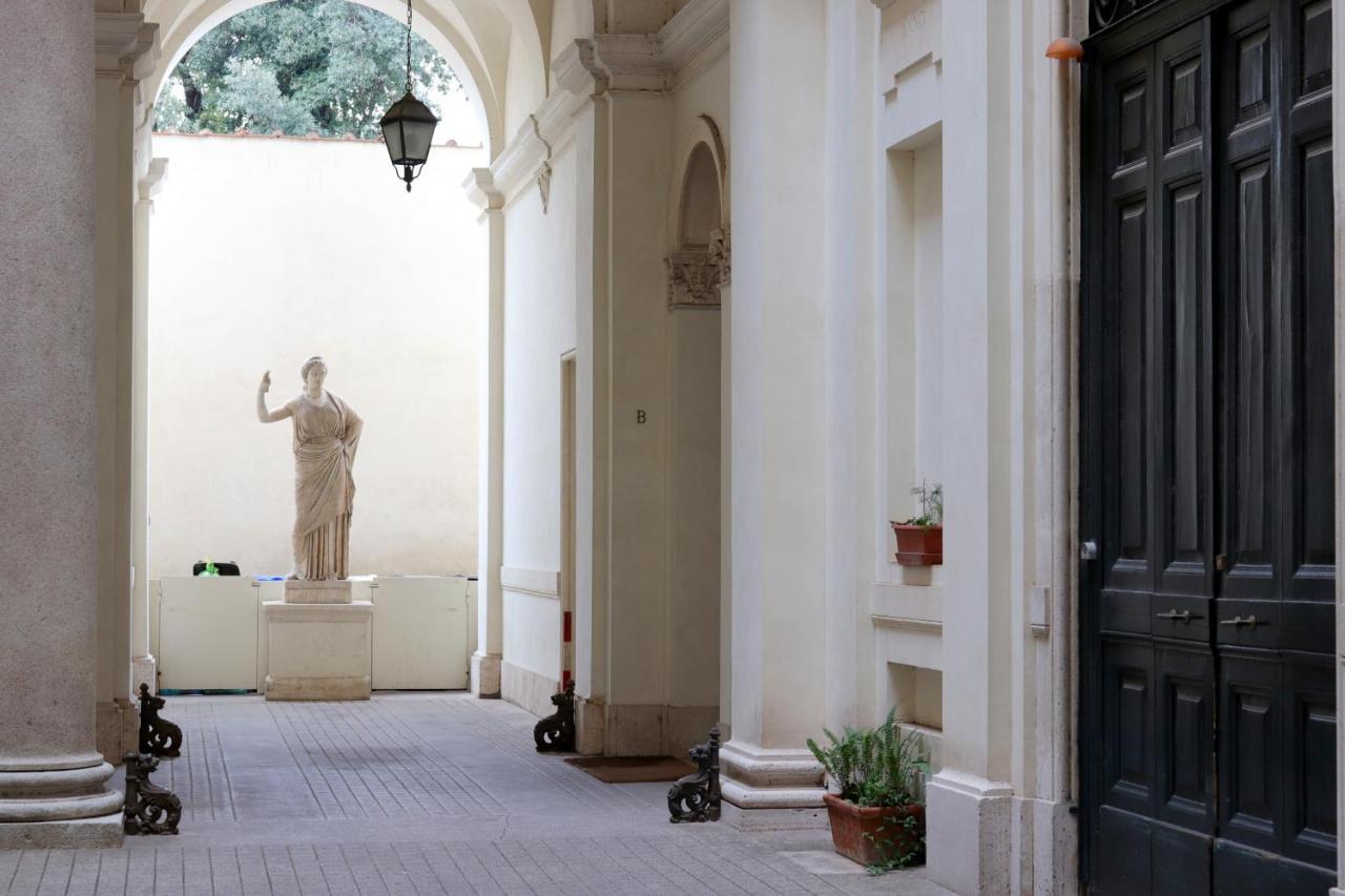 Trevi Grand Blu Suite B&B Рим Екстериор снимка